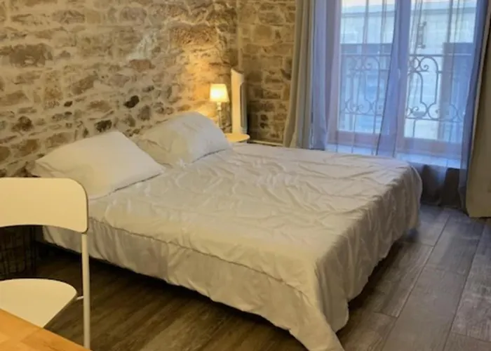 Appartement With Exposed Stone Vieux