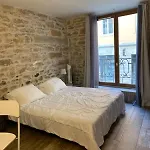 Appartamento With Exposed Stone Vieux Lione